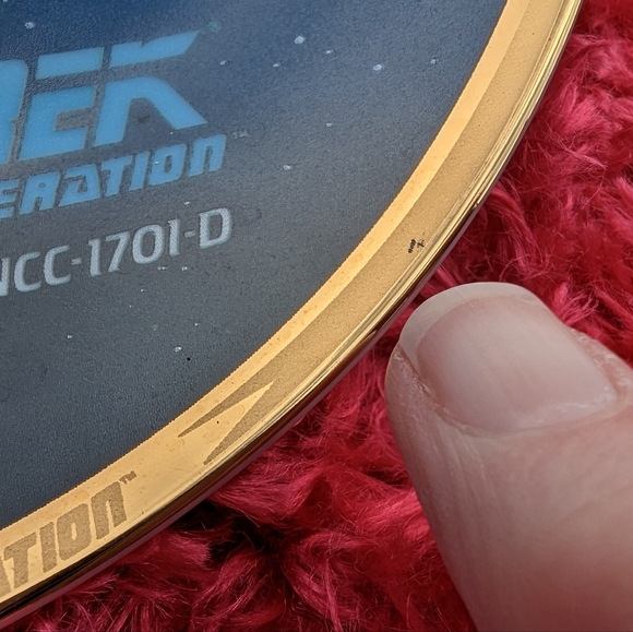 Star Trek: The Next Generation U.S.S. Enterprise NCC-1701-D Commemorative Plate - Picture 7 of 8